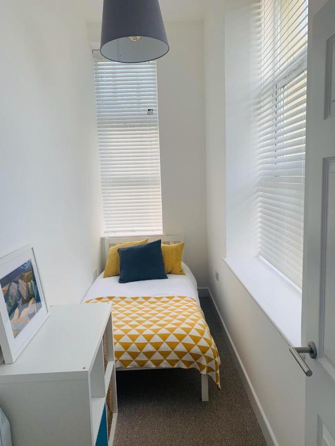 Ferry House Appartement Pembroke Dock Buitenkant foto