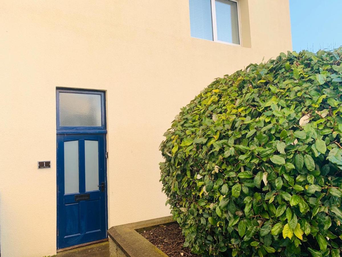 Ferry House Appartement Pembroke Dock Buitenkant foto
